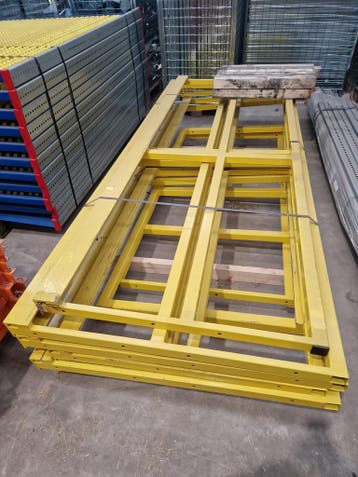 Magazijn hekwerk railing geel gebruikt 275x105 cm per, Ophalen of Verzenden