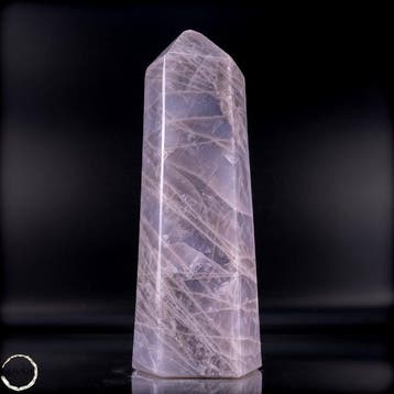 Adembenemende lavendel-rozenkwarts obelisk – Zachte