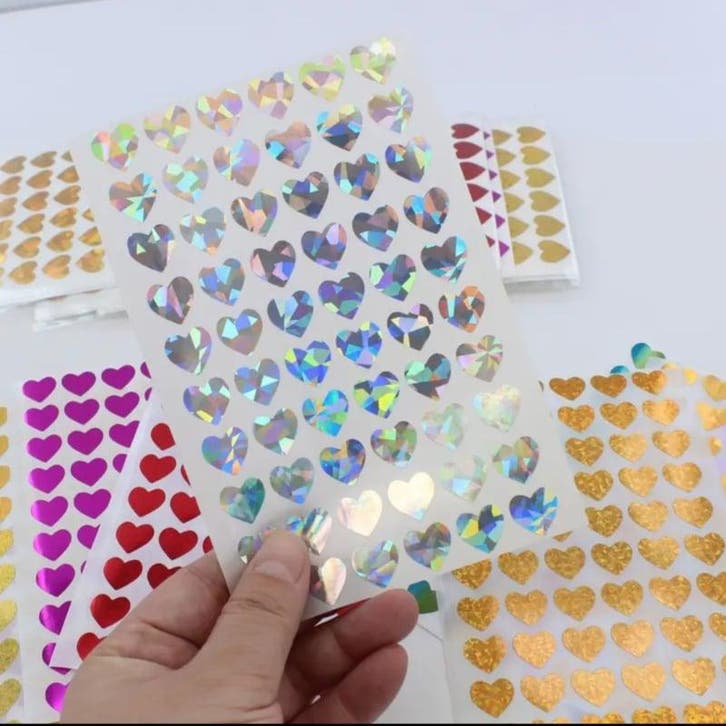 60 Zilveren holografische mini hartjes (Stickers), Hobby en Vrije tijd, Stickers en Plaatjes, Sticker, Nieuw, Ophalen of Verzenden