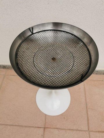 Knoll International - Eero Saarinen - Asbak - Pedestal