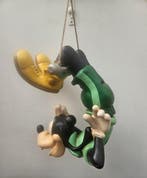 Beeld, Disney, Walt - Goofy hanging on the trapeze - 52 cm -, Verzamelen, Disney, Nieuw