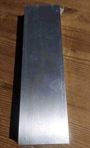 1 kilogram aluminium - .999. (Zonder minimumprijs)