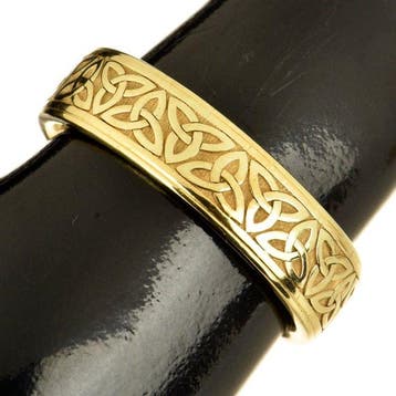 Ring met amulet - 9 kt. Geel goud