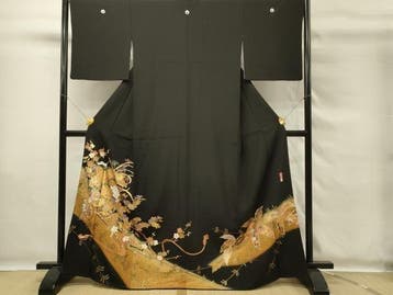 Kimono en soie japonais vintage Kurotomesode signé,