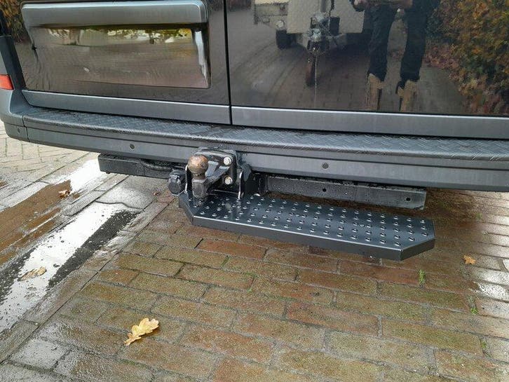 Achteropstap aan trekhaak in Zwart Rechts 60 cm, Auto diversen, Auto-accessoires, Ophalen of Verzenden