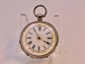 Cilindro Argento . Fine silver Uk . Quadrante floreale ., Nieuw