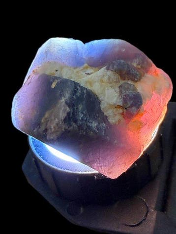 Saffier Prachtige Padparadscha-saffier. Origineel, volledig, Verzamelen