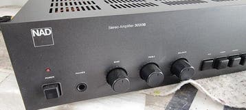 NAD - 3020B Amplificateur intégré à semi-conducteurs