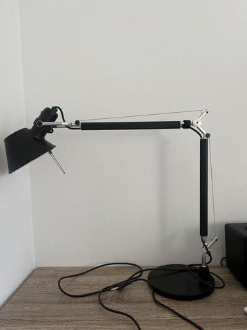Artemide - Michele De Lucchi, Giancarlo Fassina - Tafellamp