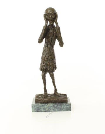 sculptuur, A Striking Signed Bronze Sculpture of “The