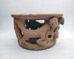 Precolumbiaans. Chiriquí Terracotta Ceremonial Stand. Met