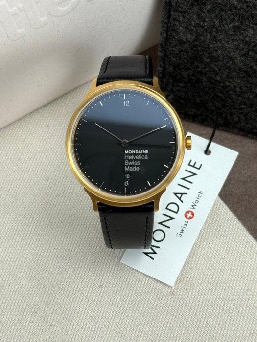 Mondaine - Helvetica No1 Black Date - Sans prix de réserve -, Handtassen en Accessoires, Horloges | Heren