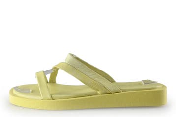 Inuovo Slippers in maat 36 Geel, Slippers, Verzenden, Zo goed als nieuw, Geel