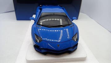 Autoart 1:18 - Voiture miniature - Lamborghini Aventador S