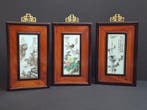 Set van 3 Famille Rose porseleinen plaketten – Zhushan, Antiek en Kunst