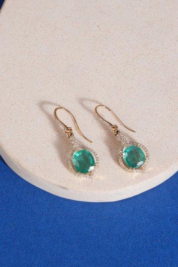 Oorbellen - 18 karaat Geel goud - 6.29ct. tw. Smaragd -