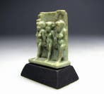 Oude Egypte, late periode Faience Faience-goden-triad amulet