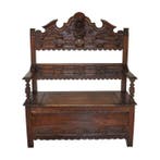 Bank - Walnoot - Venetiaanse bank, 19e eeuw.