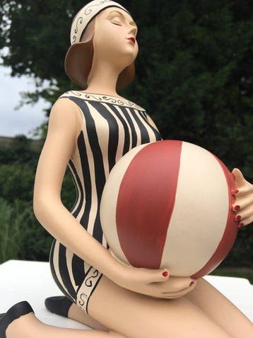 Francois Arvi - Figure - ART DECO BEACH LADY - Résine