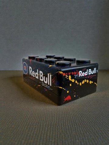 WASE - Speelgoed figuur BOITE BRIQUE LEGO GÉANTE REDBULL -