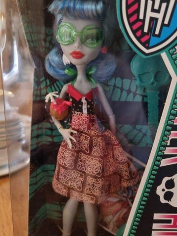 Mattel - Pop Monster High Ghoulia Yelps - 2010-2020 - V.S.