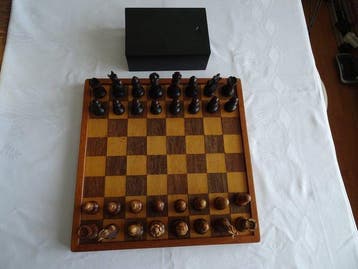 Eusebio Escardibul - Schaakspel - Hout