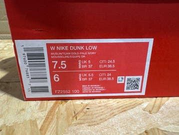 Nike - Dunk Low - Sneakers - Maat: EU 38.5 - Nieuw met tags