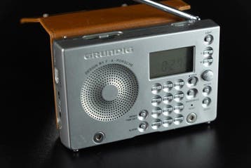 Grundig by Ferdinand Porsche - Yacht Boy P2000 Portable