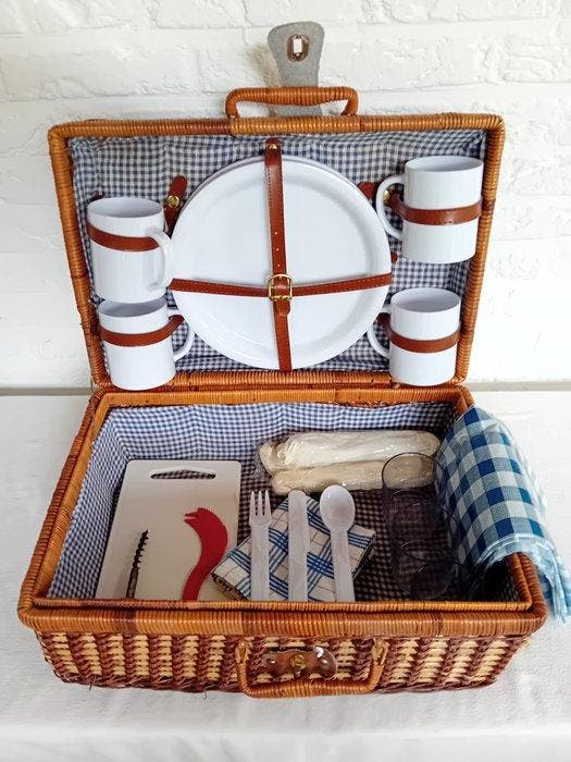 Picknickmand - ratan kunststof - 4 persoons, Antiek en Kunst, Curiosa en Brocante