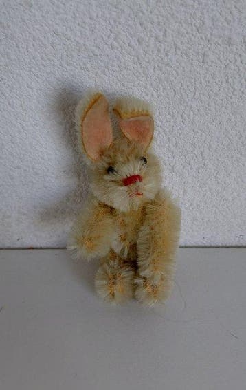 Figuur - Boek Schuco + Vintage Schuco miniatuur konijn -