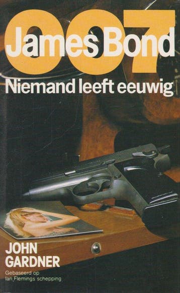 Niemand leeft eeuwig / James Bond 007 9789024515332, Boeken, Verzenden, Gelezen, Erle Stanley Gardner
