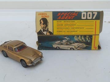 Corgi 1:48 - Model sportwagen (2) - Original Issue First, Hobby & Loisirs créatifs