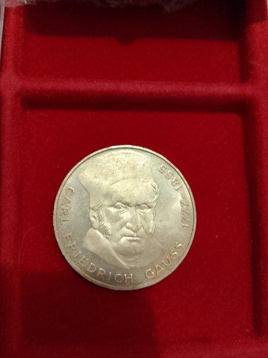 Italië, Wereld. Collection of coins, banknotes, Stamps and, Postzegels en Munten, Munten | Europa | Niet-Euromunten