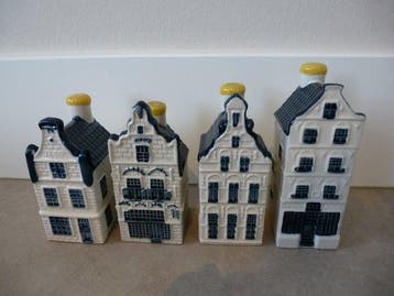 KLM-huisje - Zeven KLM/Bols huisjes gevuld met Bols
