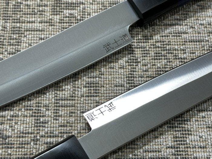Keukenmes - Chefs knife - Professionele Japanse D2-staal, Antiek en Kunst, Antiek | Keukengerei