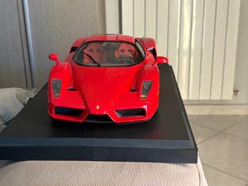 De Agostini 1:8 - Modelauto - Ferrari Enzo, Hobby & Loisirs créatifs