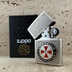 Zippo - Umbrella Corporation – Antique Silver Plate Finish –, Verzamelen, Nieuw