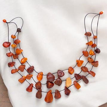 Baltische barnsteenketting: natuurlijke elegantie en