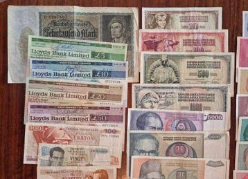 Wereld. - 100 banknotes and cheques - various dates