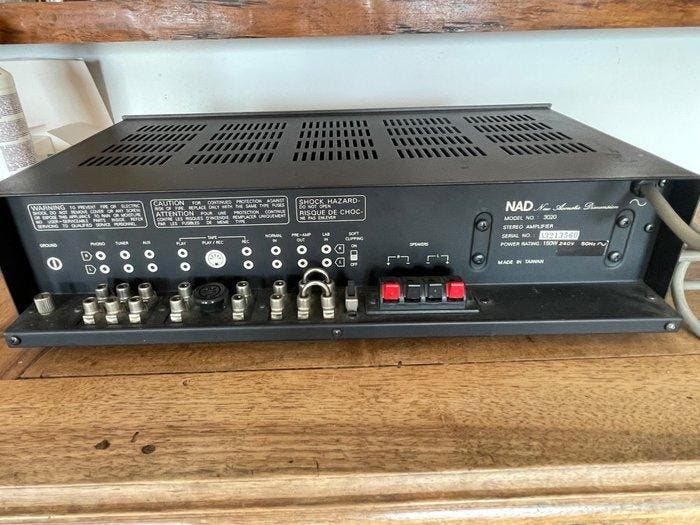 NAD - 3020 Amplificateur intégré à semi-conducteurs, Audio, Tv en Foto, Radio's