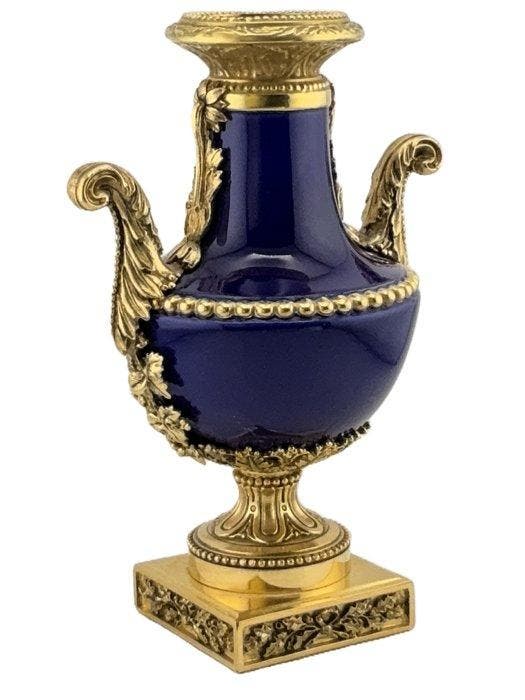 Franklin Mint Marie-Antoinette Flowers of Versailles Vase 24, Antiquités & Art, Curiosités & Brocante