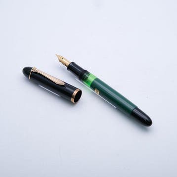 Pelikan - 120 set with fountain pen stickered with box and