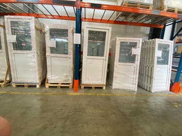 deuren, schuiframen, ramen 10.000/st  onmiddellijk uit stock, Glas, Schuifdeur, Nieuw, Ophalen of Verzenden