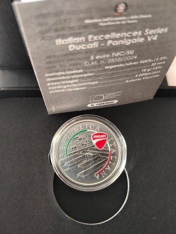 Italie. 5 Euro 2024 Ducati - Panigale V4 (Sans prix de