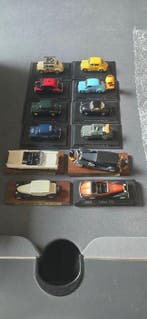 Altaya 1:43 - Modelbouwdoos (14) - Renault 4CV et voitures, Nieuw