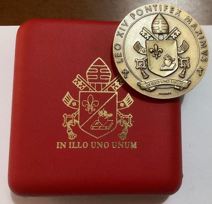 Officiële medaille van de Apostolische Reis van Paus Leone, Antiquités & Art, Antiquités | Livres & Manuscrits