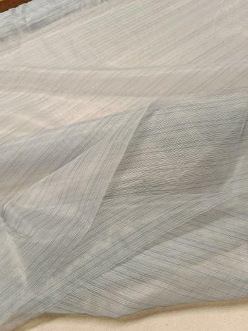 Stupenda organza grigia a sottili righe blu - Gordijnstof -
