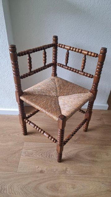 Chaise - Bois - petite chaise dangle
