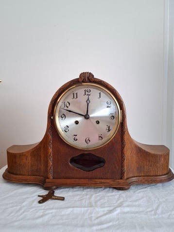 pendule de cheminée - Art déco - Chêne - 1920-1930 -