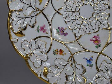 Meissen Pfeifferzeit - Antique flower plate - Deep